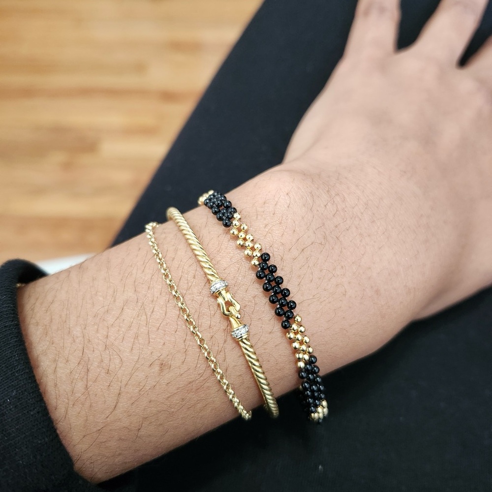 Onyx & 18k Yellow Gold Needlepoint Bracelet - Picture 3 of 5